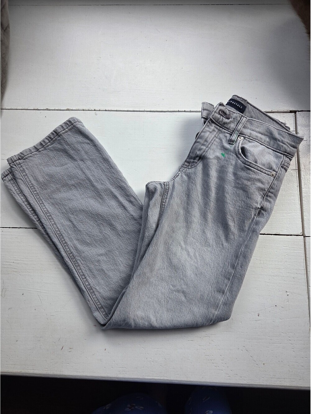Aรฉropostale Low Rise Baggy Jeans in Light Gray, Size 00 Short